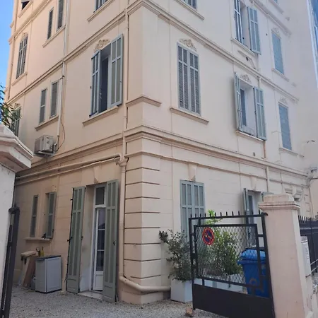 Appartamento Un Rez De Jardin En Plein Centre Cannes