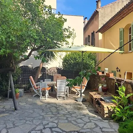 Apartment Un Rez De Jardin En Plein Centre *